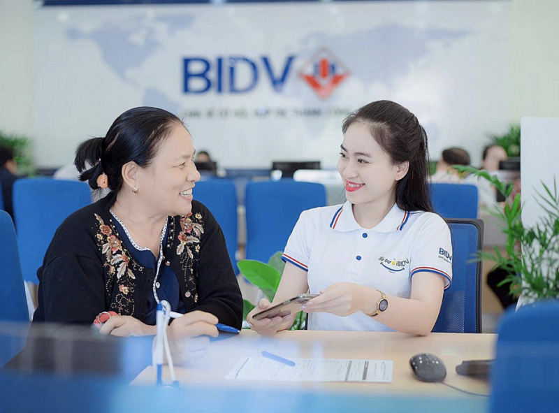 Dịch vụ chăm sóc khách hàng BIDV